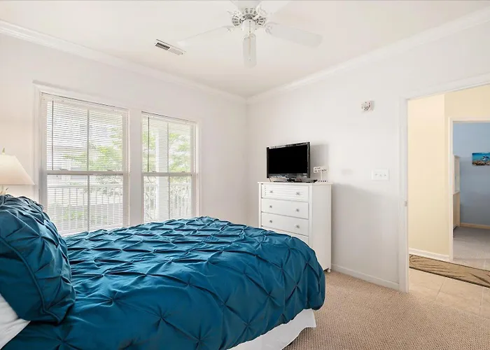 3 Bedroom Sunset Island With Outdoor Pool & Private Beach! Ocean City